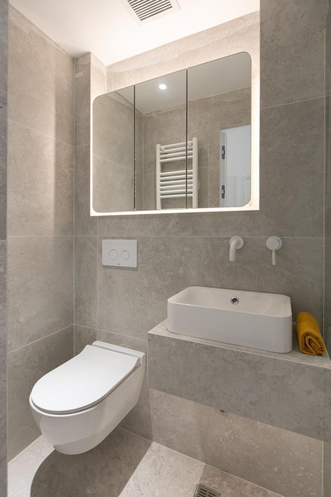 Apartment Homevision - Central & Quiet Design Condo *